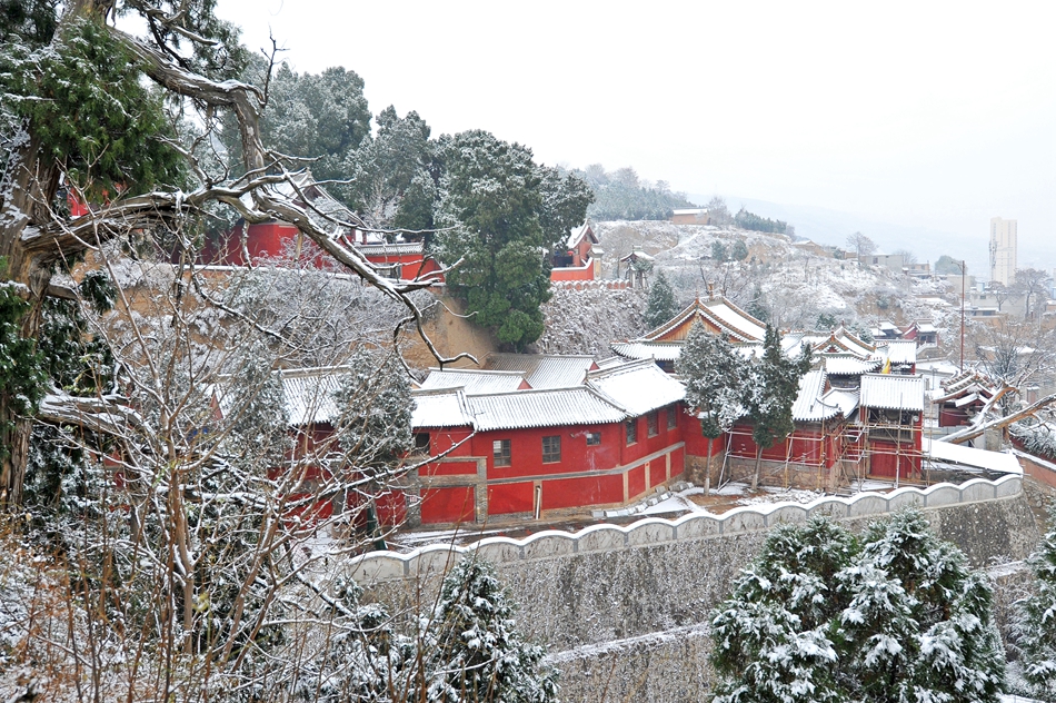 雪后的天水玉泉觀，仿佛回到了古秦州