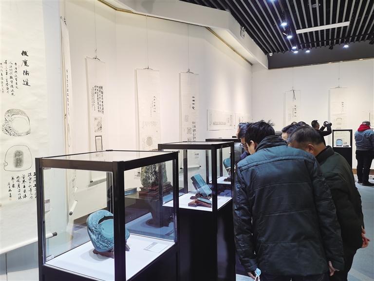 “非遺精品洮硯傳拓題跋藝術(shù)展”開展 洮硯雕刻、傳拓、拓片題跋集中亮相甘肅藝術(shù)館