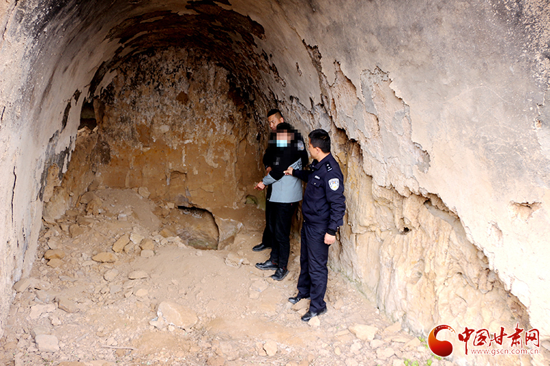 甘肅靈臺(tái)警方破獲盜掘古文化遺址案2起 追繳被盜文物51件